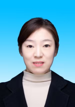 秦珊.jpg
