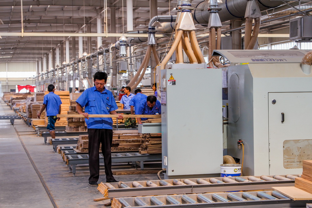 赖氏家具生产车间