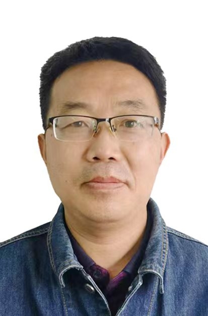 汉族,1971年1月生,中共党员,大学学历,现任济南市济阳区济北小学校长