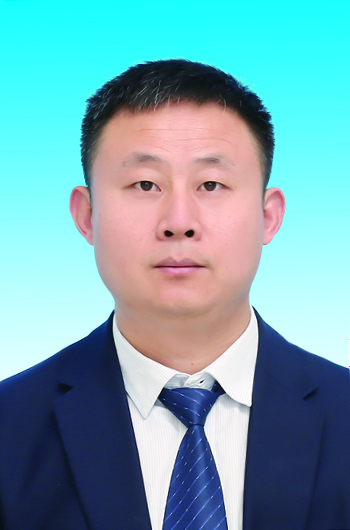 徐春亮.jpg